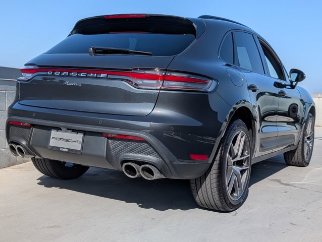 2024 Porsche Macan T photo 23