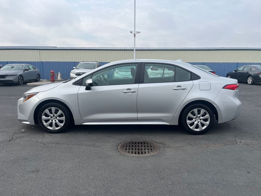 Used 2024 Toyota Corolla LE with VIN 5YFB4MDEXRP120286 for sale in Kansas City