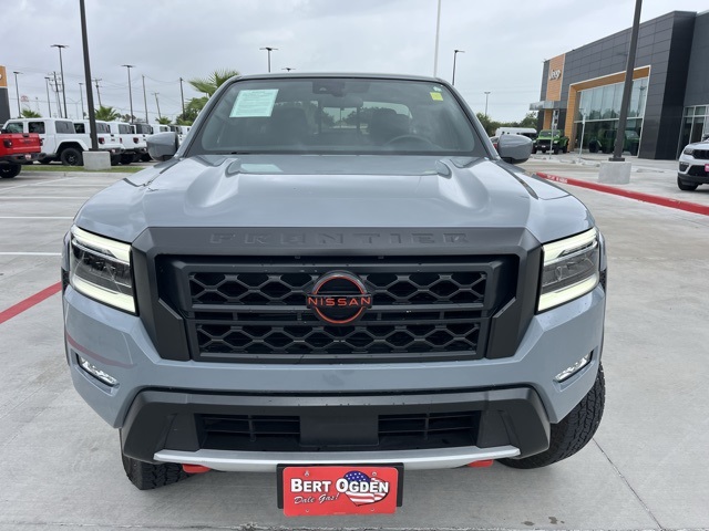 2024 Nissan Frontier PRO-4X photo 2