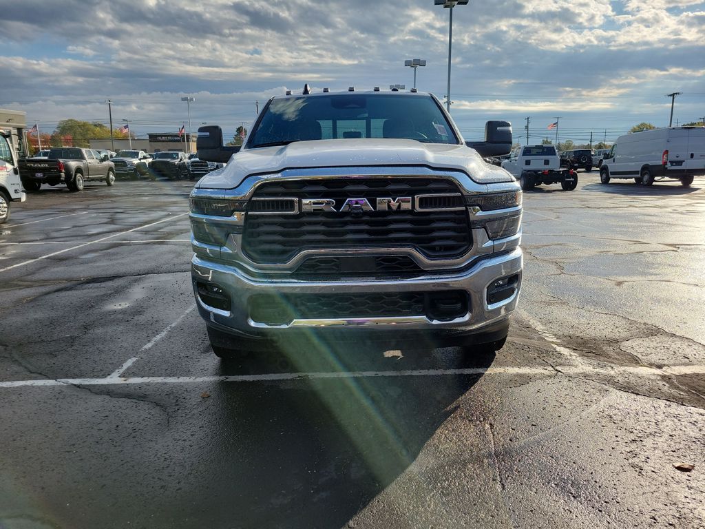 2026 Ram 3500 Tradesman photo 2