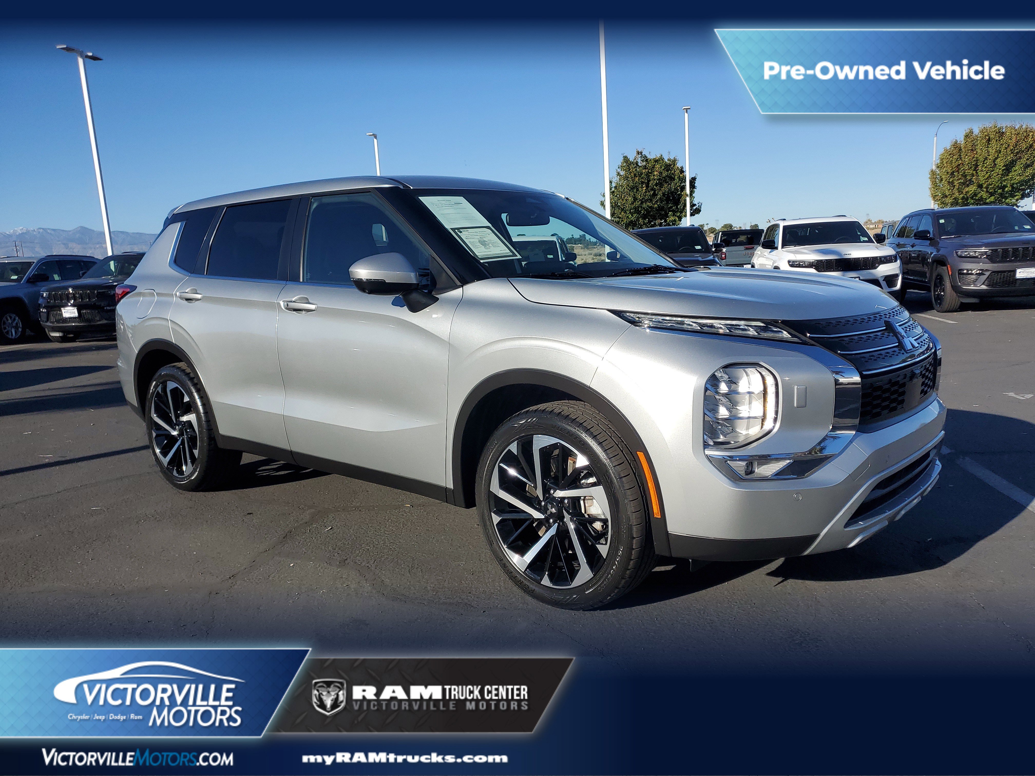 2024 Mitsubishi Outlander SE