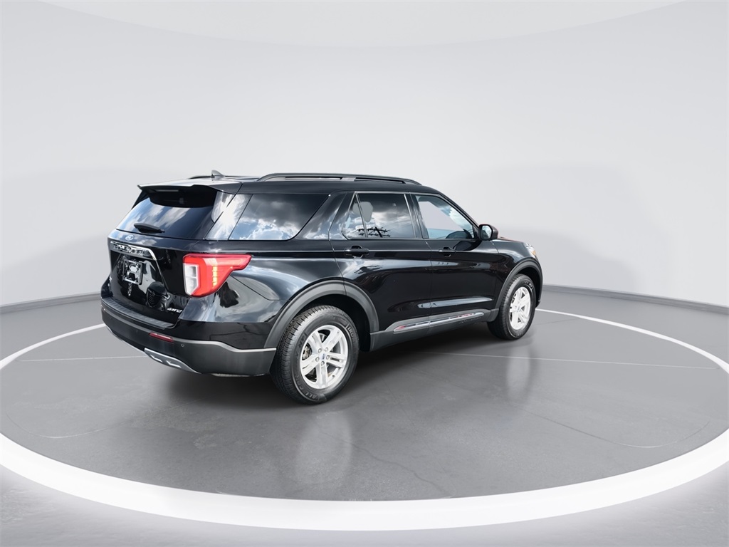 2023 Ford Explorer XLT photo 8