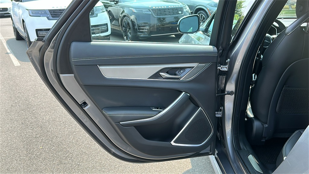 2024 Jaguar XF P300 R-Dynamic SE photo 24