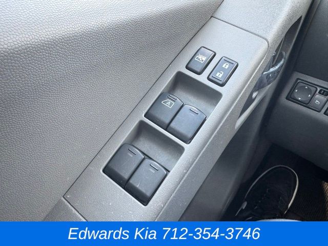 2021 Nissan Frontier SV photo 17