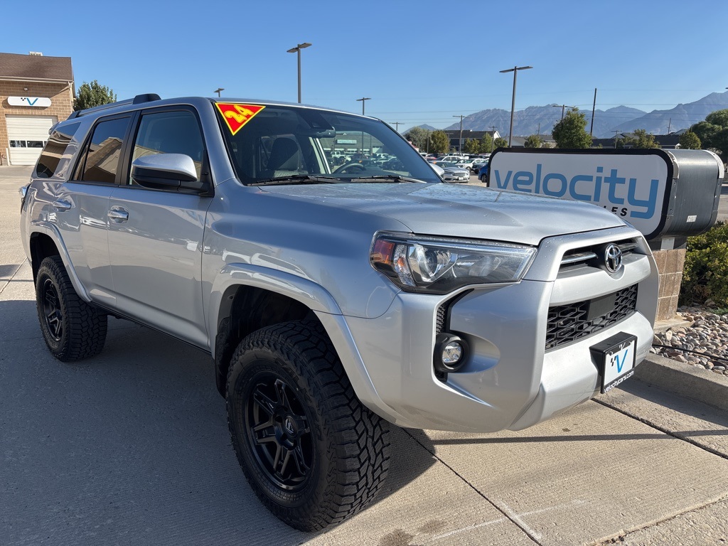 2024 Toyota 4Runner SR5's photo
