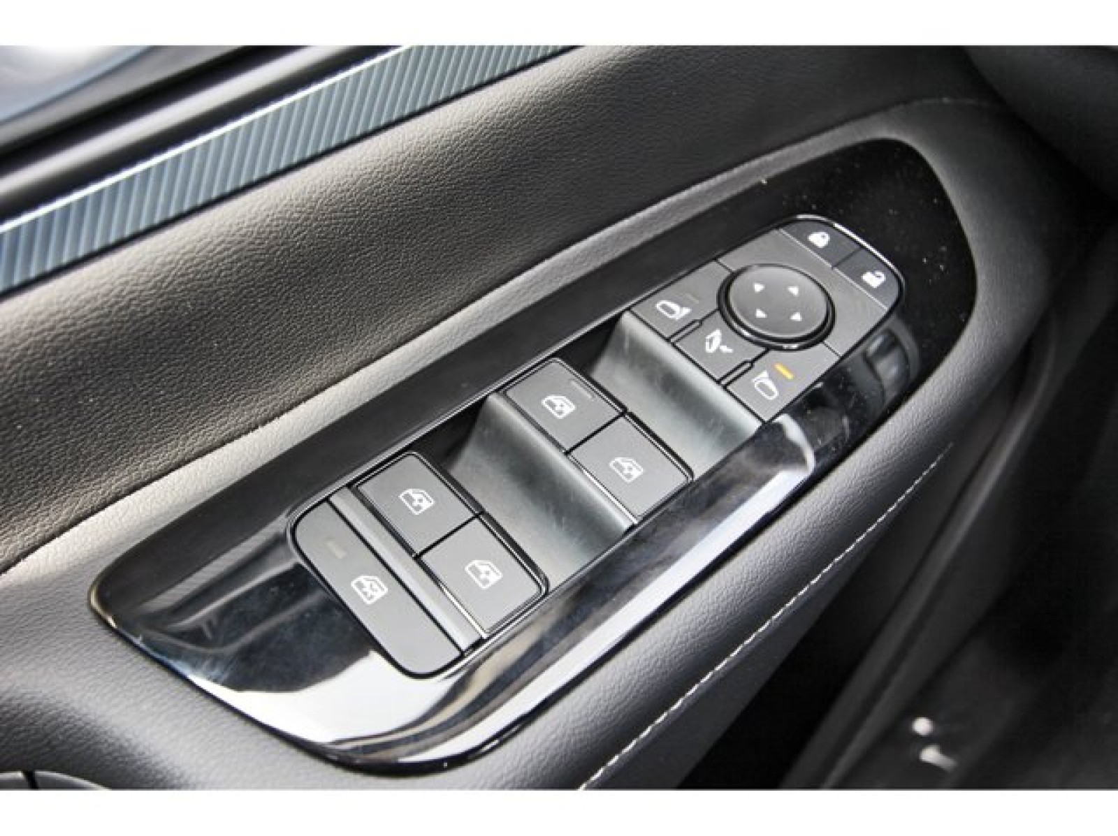 2026 Nissan Murano Platinum White at Robbins Nissan