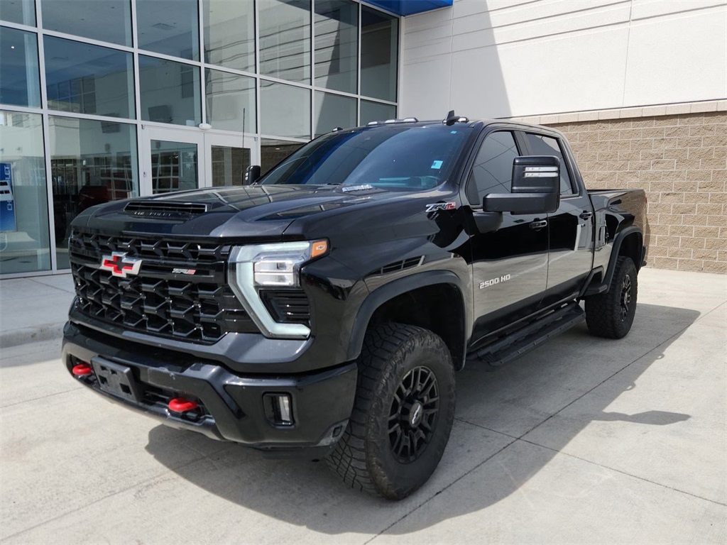 2024 Chevrolet Silverado 2500HD ZR2 photo 4