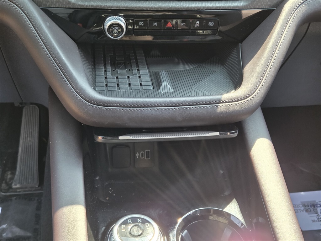 2025 Ford Explorer Platinum photo 23