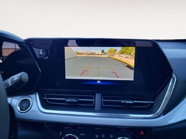 2025 Chevrolet Trax LT photo 18