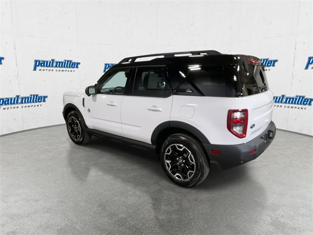 2025 Ford Bronco Sport Outer Banks photo 2