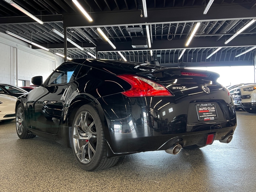 2014 Nissan 370Z Touring photo 4