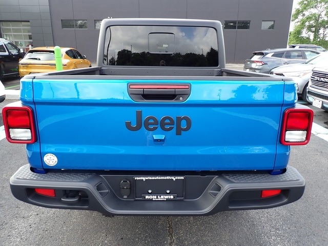 2025 Jeep Gladiator Sport S photo 3