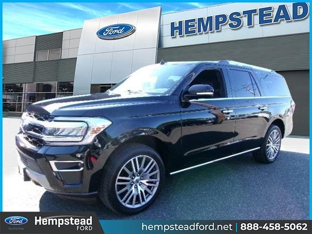 2022 Ford Expedition Limited's photo