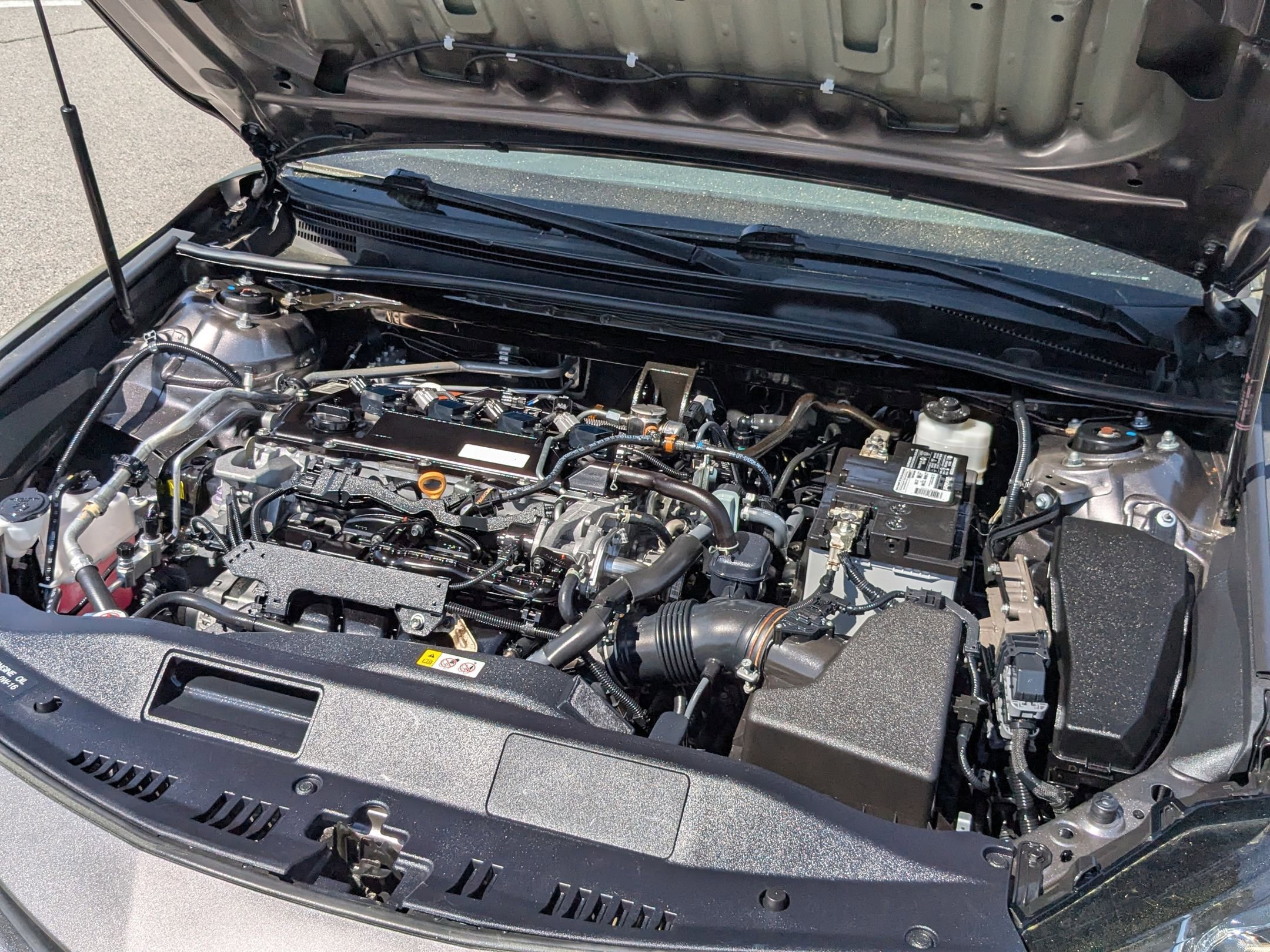 2020 Toyota Camry SE photo 36