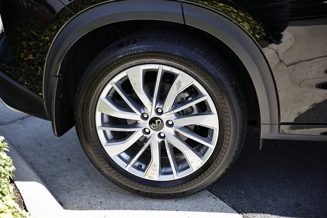 2024 Infiniti QX50 Luxe photo 11