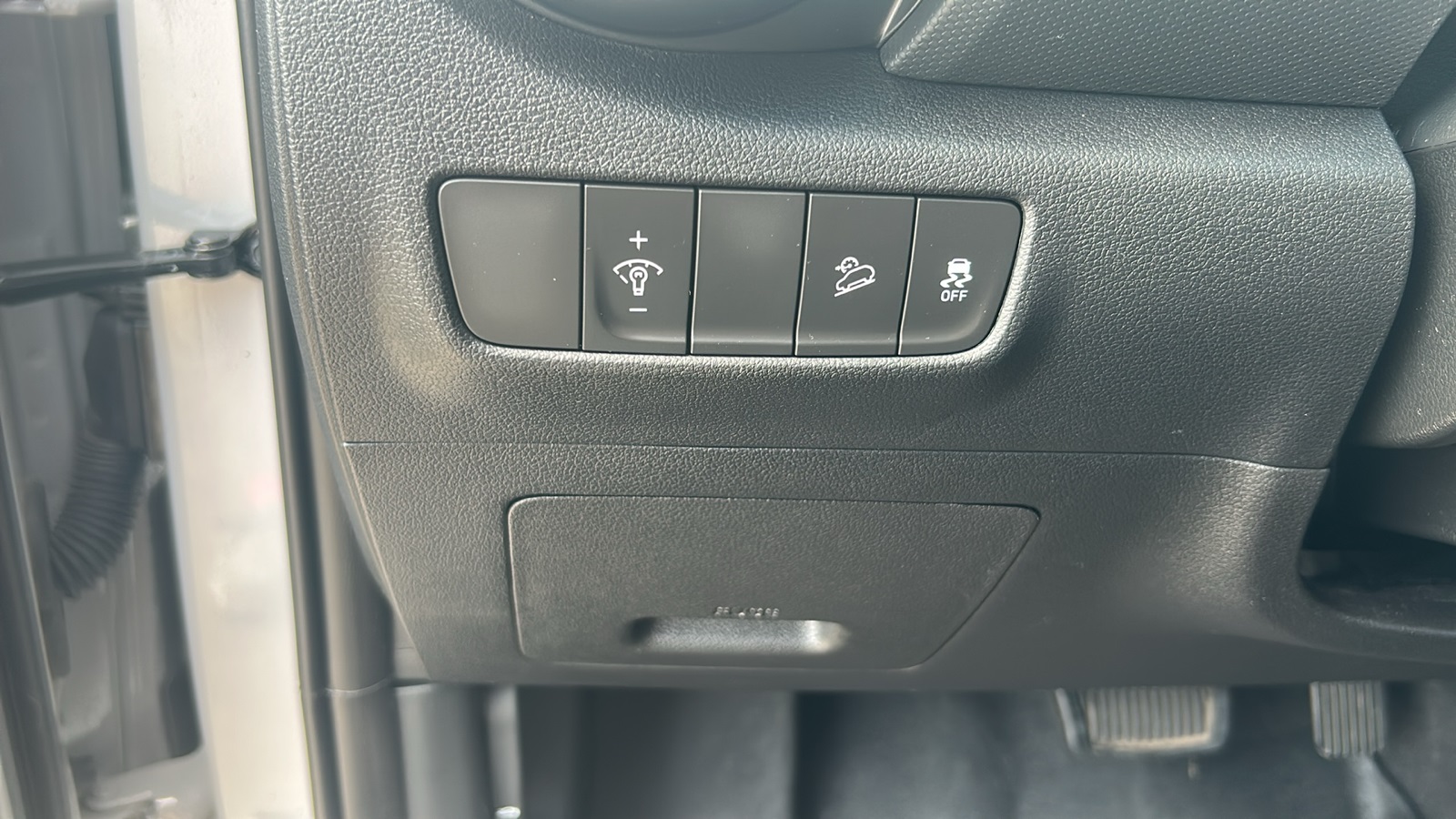 2023 Hyundai Kona SEL photo 13