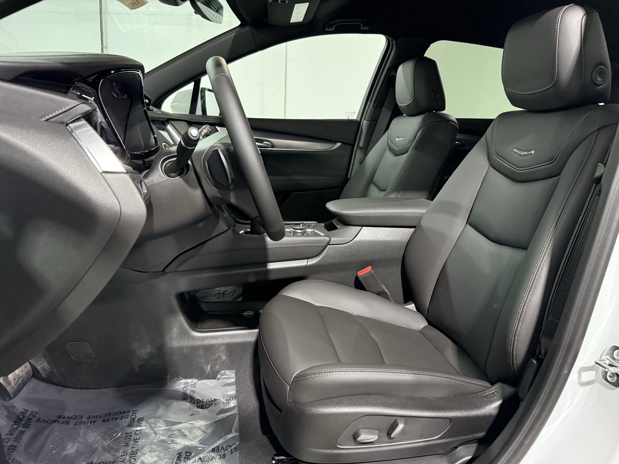 2025 Cadillac XT5 Luxury photo 4