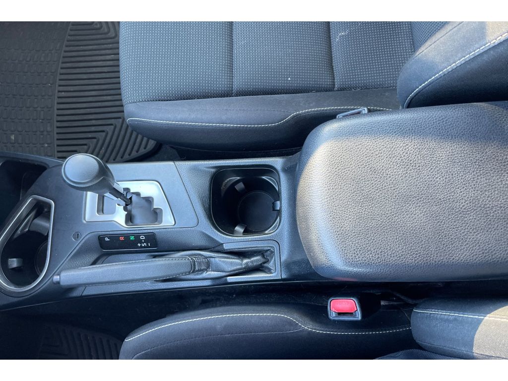 2017 Toyota RAV4 XLE photo 30