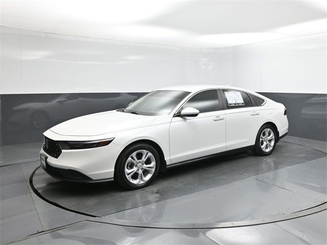 2024 Honda Accord LX's photo