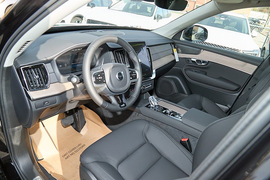 2026 VOLVO XC90 - Image 11