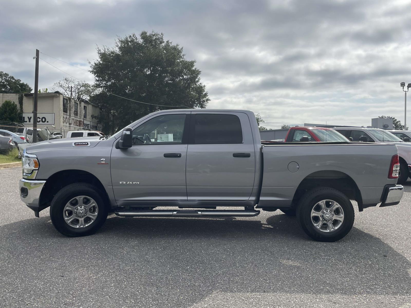 2024 Ram 2500 Big Horn photo 6