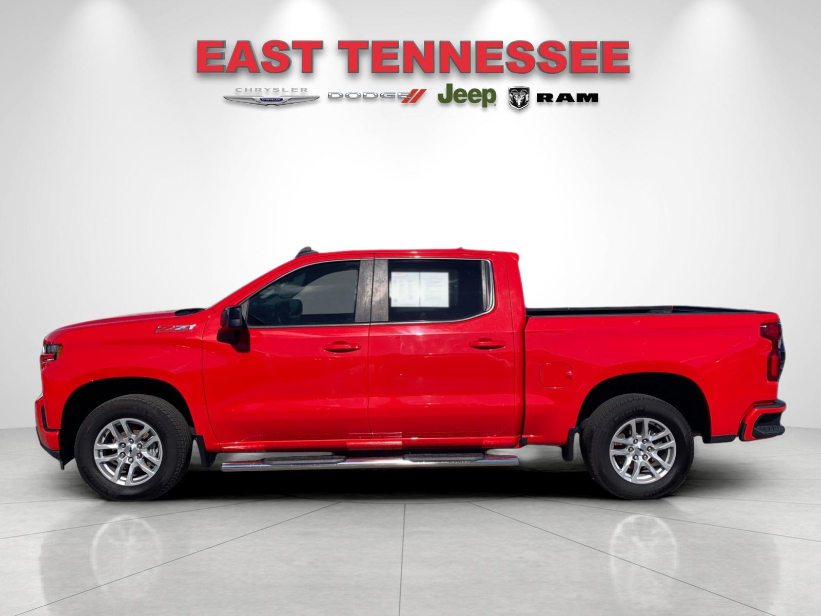 2021 Chevrolet Silverado 1500 RST photo 3