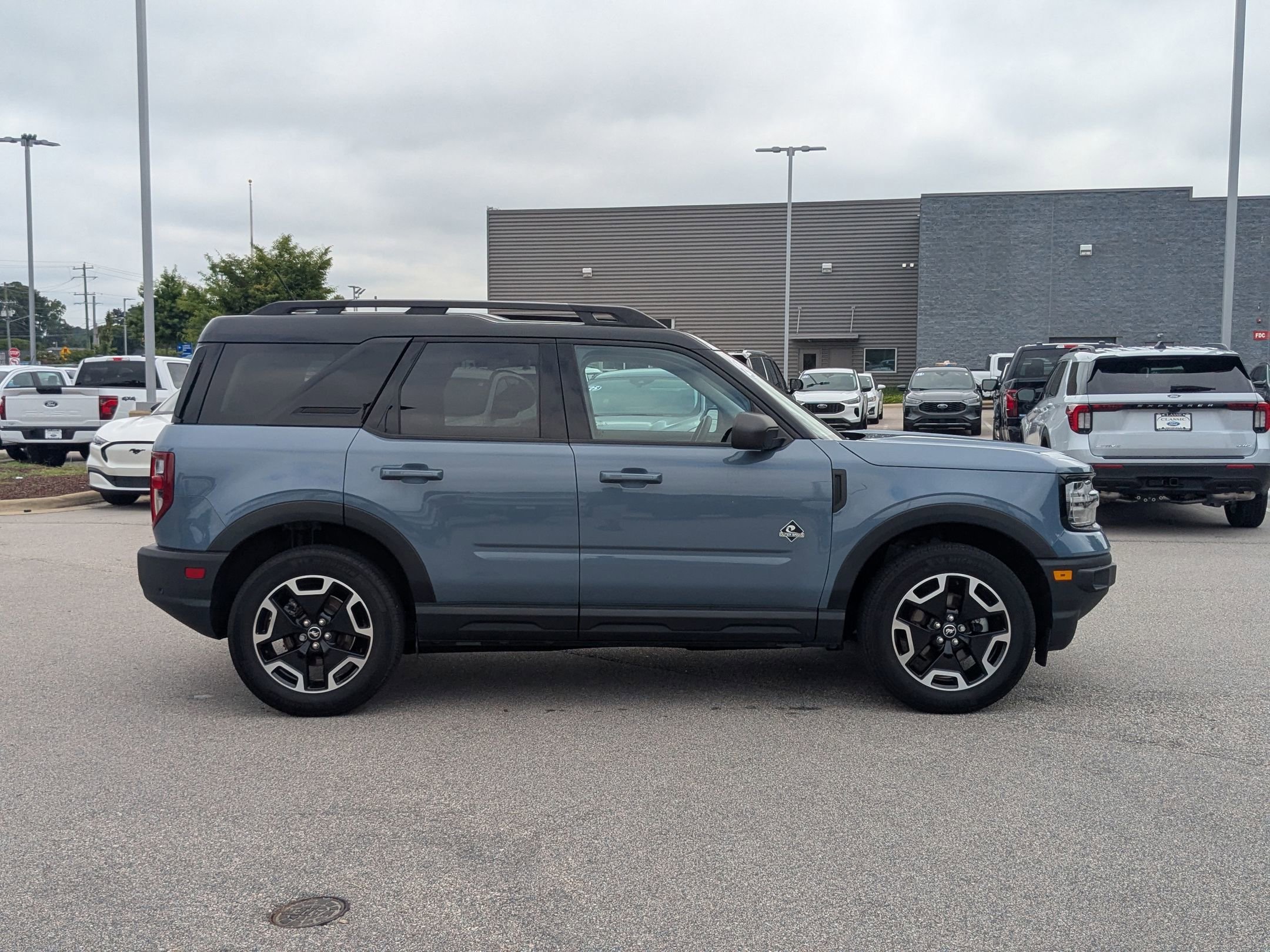 2024 Ford Bronco Sport Outer Banks photo 7
