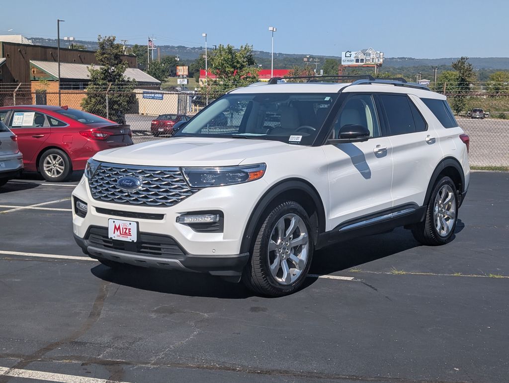 2020 Ford Explorer Platinum photo 2
