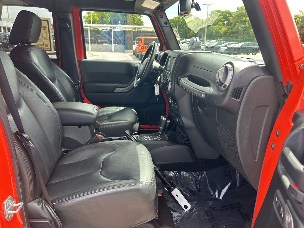 2015 Jeep Wrangler Unlimited Sport photo 20
