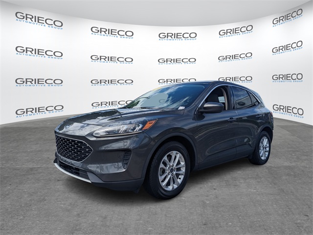 2020 Ford Escape SE photo 3