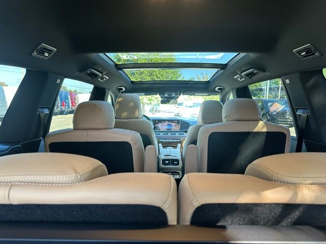 2026 Mercedes Benz GLS 450 4MATIC photo 39