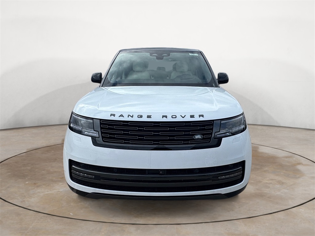 2025 Land Rover Range Rover SE photo 8
