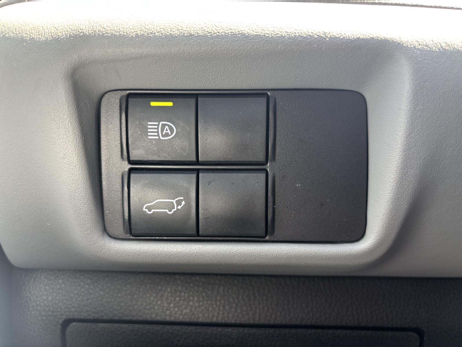2022 Toyota Highlander Hybrid XLE photo 24