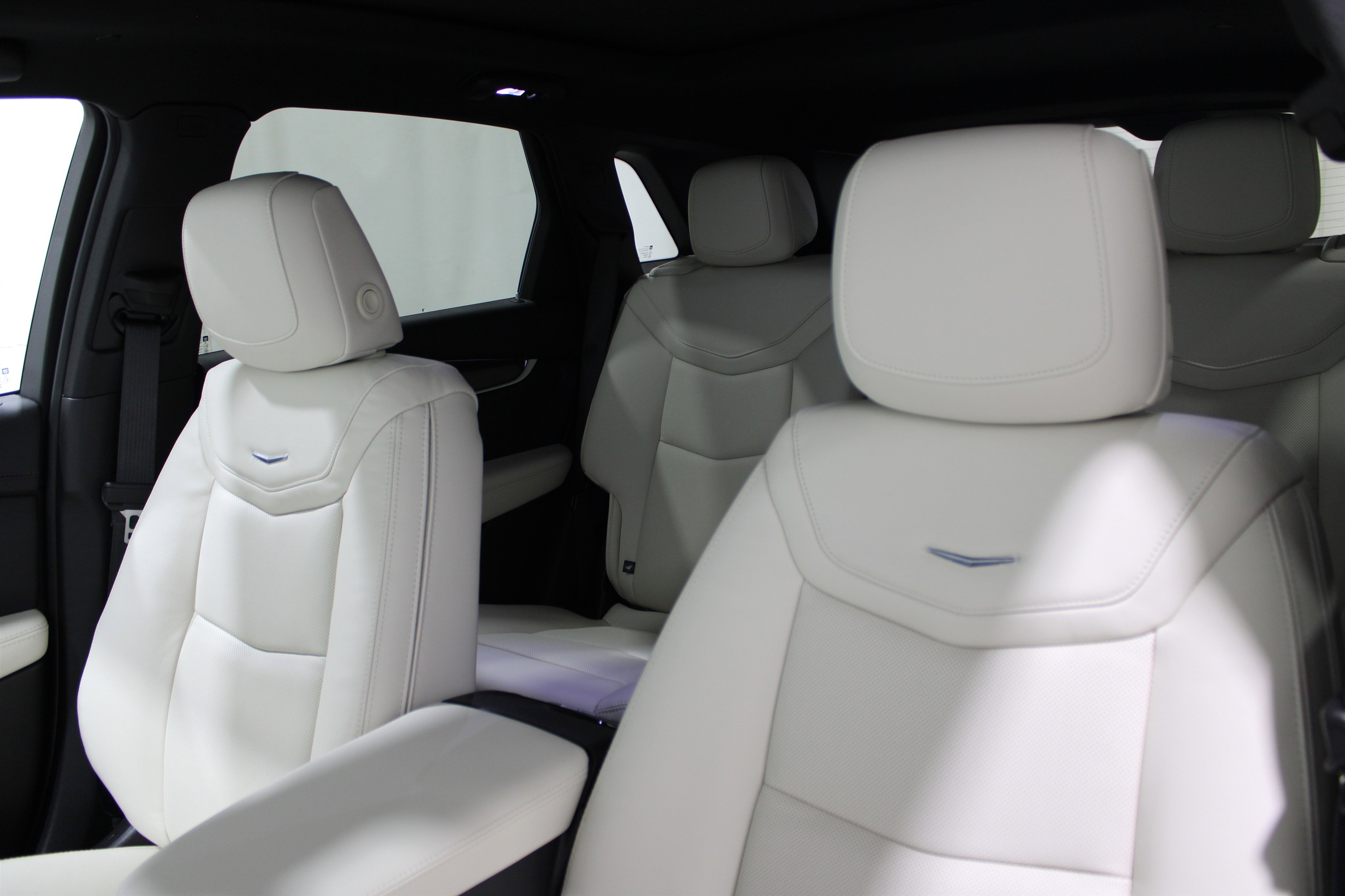 2026 Cadillac XT5 Sport photo 2