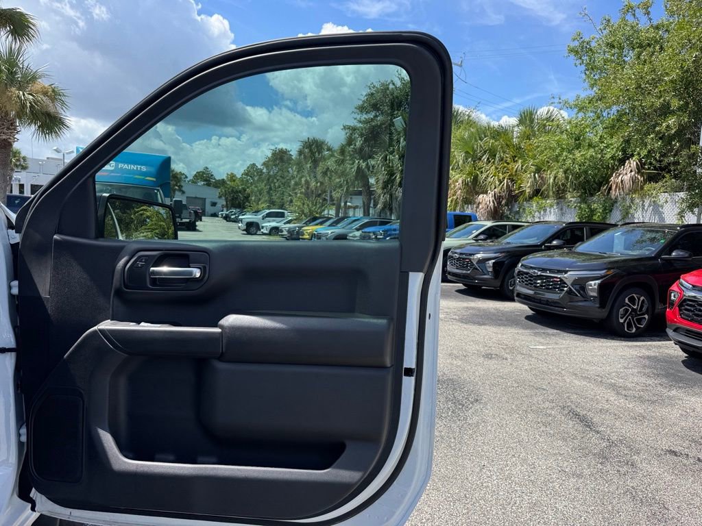 2025 Chevrolet Silverado 1500 photo 16