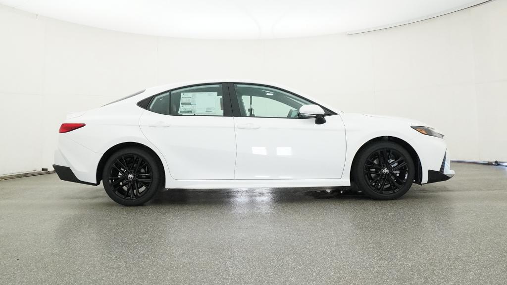 2025 Toyota Camry SE photo 24
