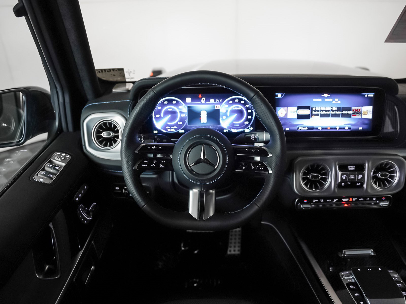 2025 Mercedes Benz G photo 12