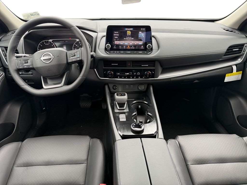 2026 Nissan Rogue SV photo 10