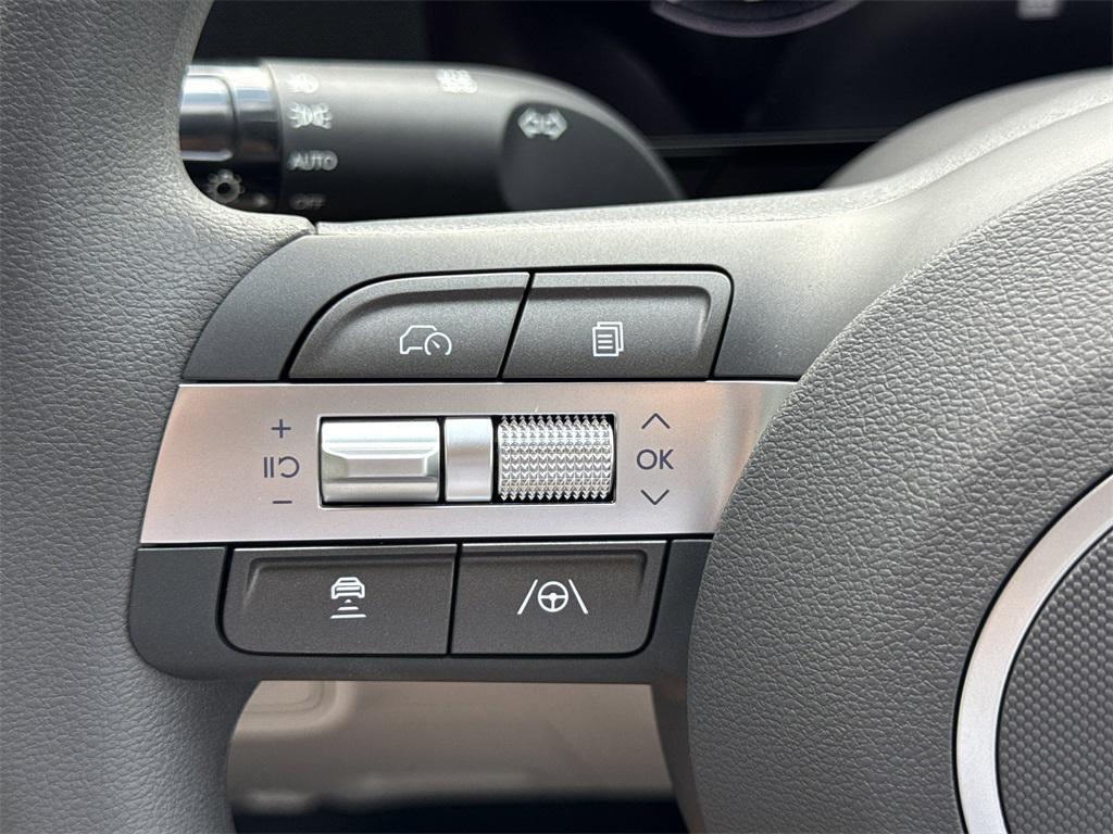 2026 Hyundai Kona SE photo 17