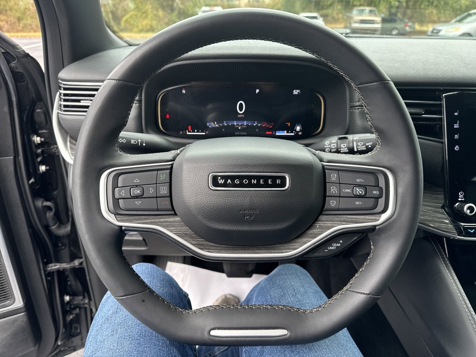 2022 Jeep Wagoneer Series III photo 14