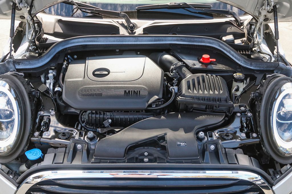 2021 Mini Cooper Signature Convertible photo 31