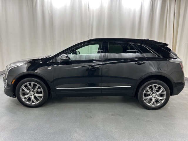 2021 Cadillac XT5 Sport photo 3