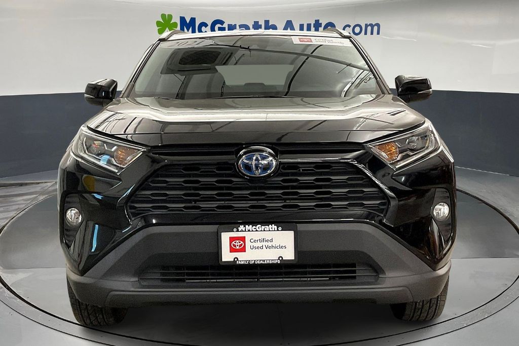 2021 Toyota RAV4 Hybrid XLE photo 4