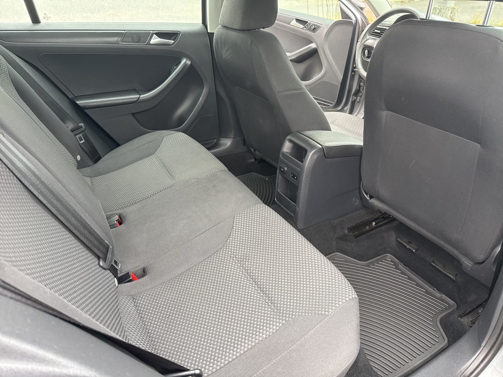 2013 Volkswagen Jetta 2.0 Base photo 18