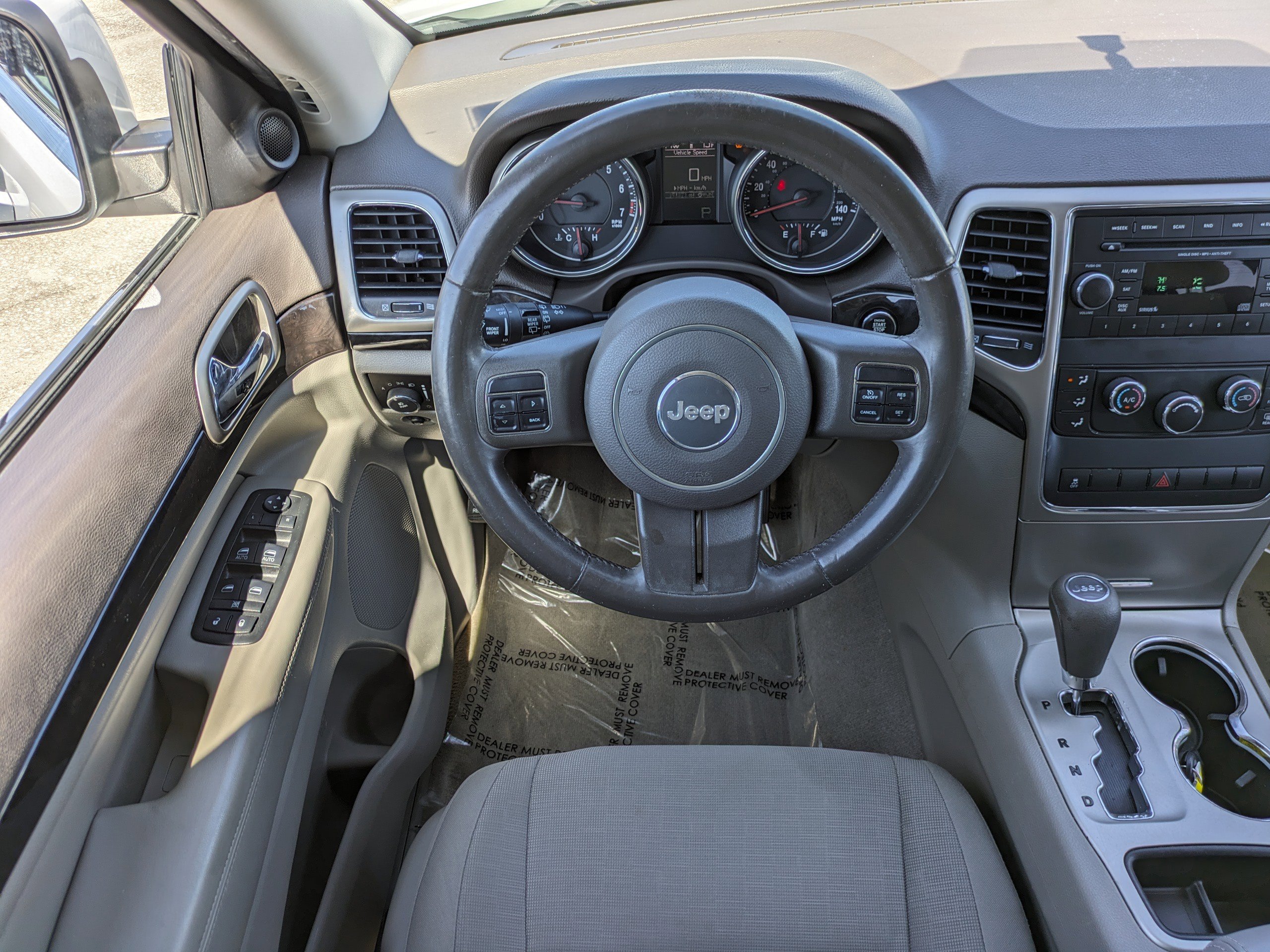 2013 Jeep Grand Cherokee Laredo photo 12