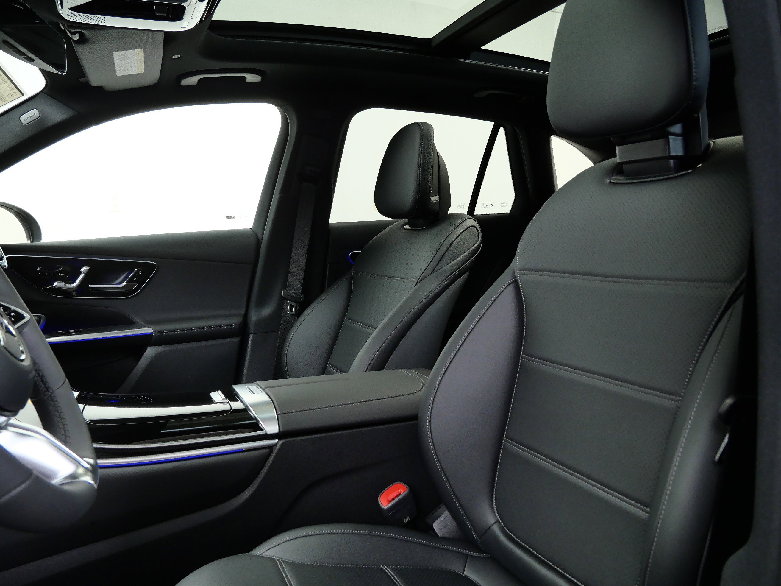 2026 Mercedes Benz GLC 350e 4MATIC photo 7