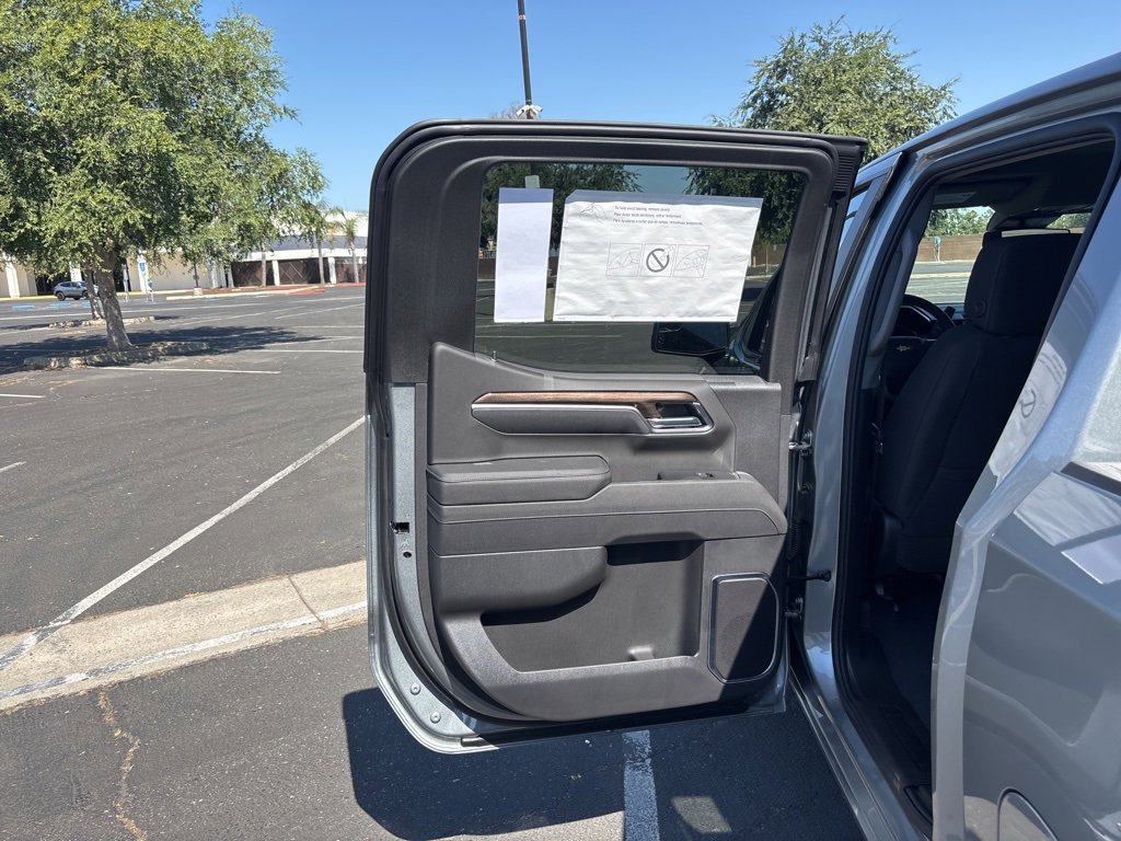 2025 Chevrolet Silverado 1500 LT photo 16