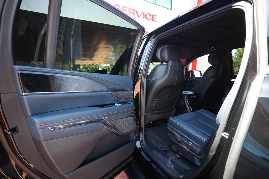 2025 Cadillac Escalade IQ Sport photo 34