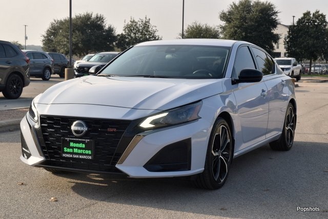 2024 Nissan Altima SR's photo