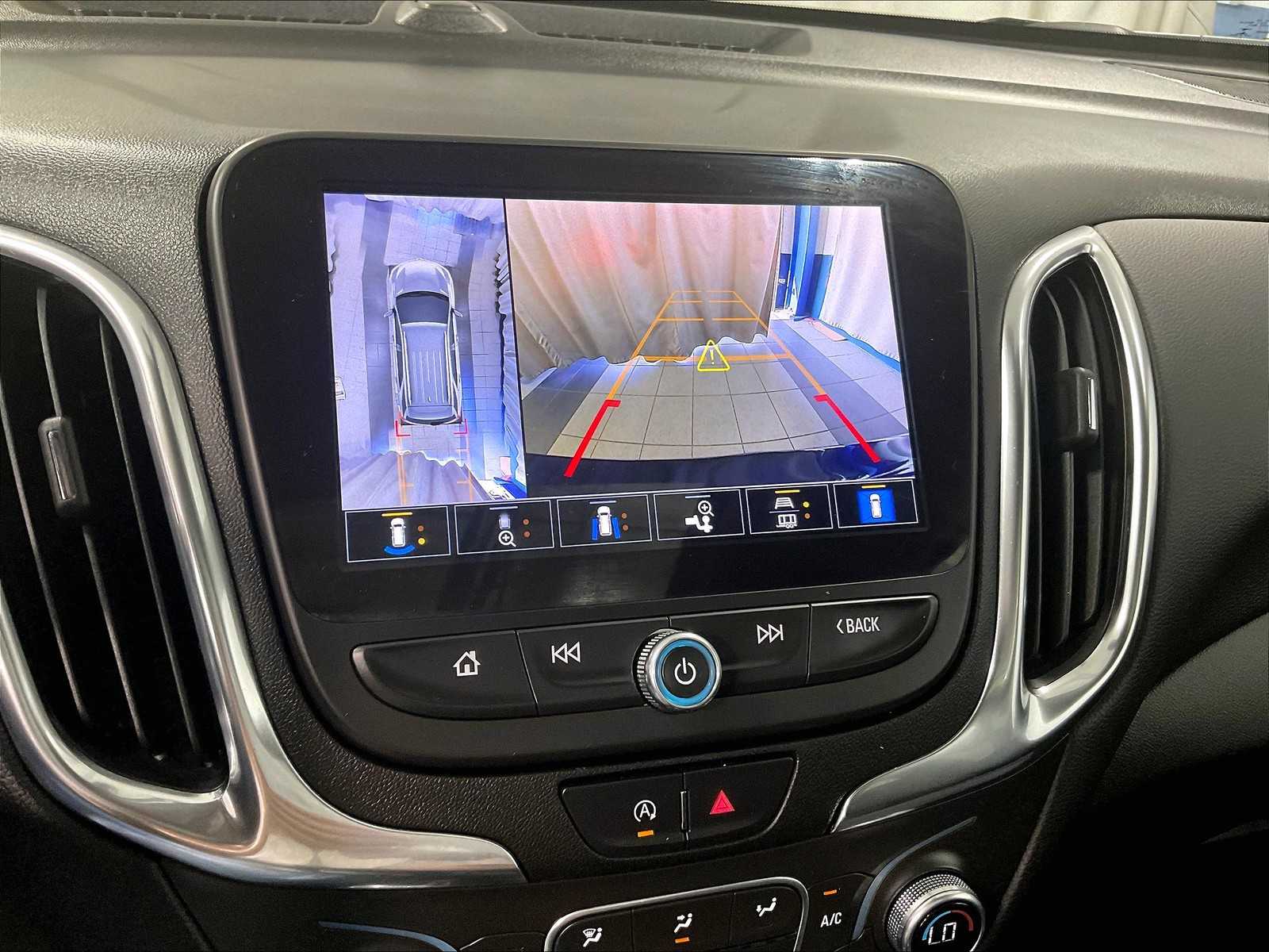 2022 Chevrolet Equinox LT photo 17